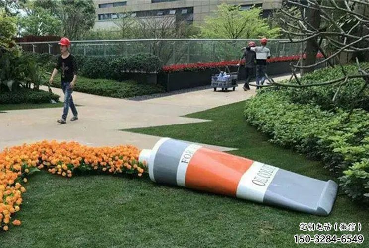 創(chuàng)意牙膏雕塑通用 公園牙膏雕塑 彩繪雕塑擺件生產