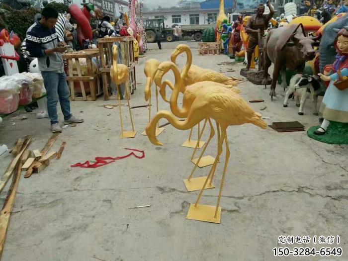 玻璃鋼創(chuàng)意火烈鳥雕塑 步行街店門口雕塑 影視劇小品
