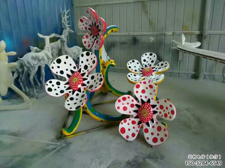 大型喇叭花雕塑廠家 鍛造發(fā)光花卉雕塑 房地產(chǎn)雕塑 大型喇叭花雕塑廠家 鍛造發(fā)光花卉雕塑 房地產(chǎn)雕塑