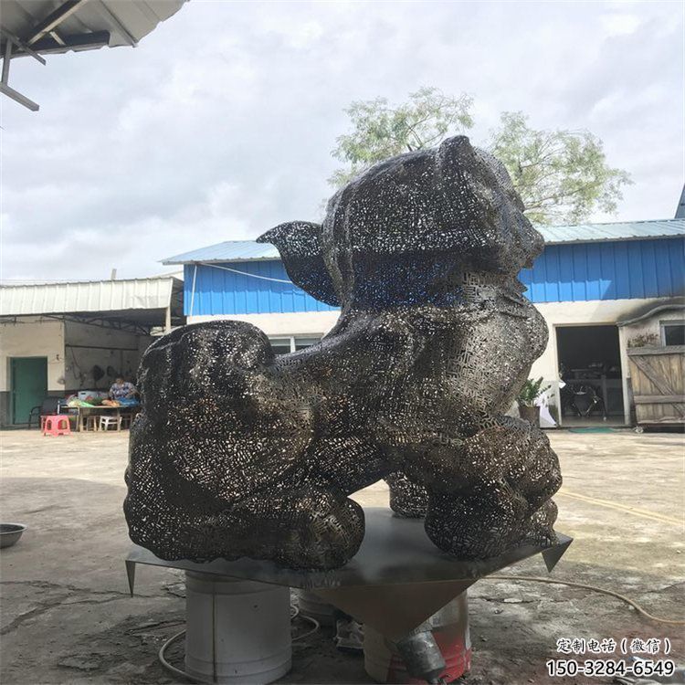 景區(qū)獅子雕塑供給，編織工藝雕塑，鋼絲獅子雕塑制作