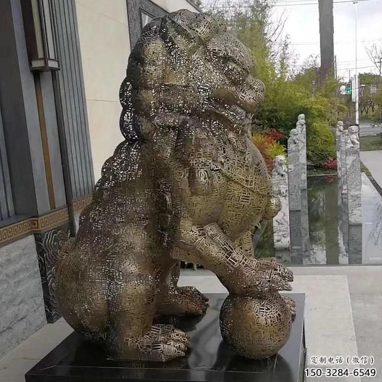 獅子鏤空雕塑優(yōu)選，城市裝飾，景觀不銹鋼獅子雕塑供給