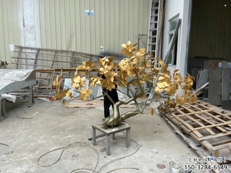 發(fā)財樹雕塑提供，戶外雕塑，不銹鋼發(fā)財樹雕塑廠家