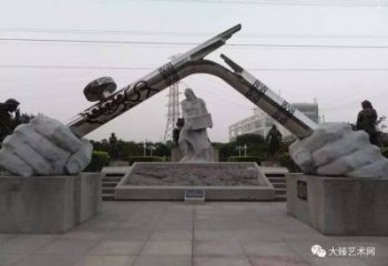 手握鋼筆雕塑，標(biāo)識(shí)雕塑，不銹鋼手握鋼筆雕塑廠家