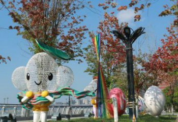 萬寧戶外鏤空卡通雕塑供應，花園小品，鐵藝卡通雕塑展品