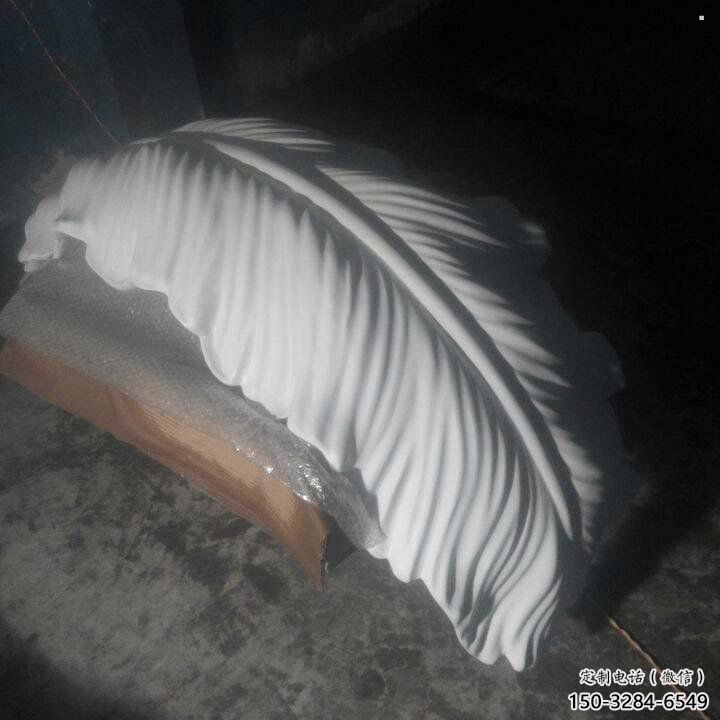 尖草坪羽毛雕塑供應，花園小品，酒店玻璃鋼羽毛雕塑展品
