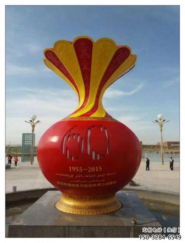 呂梁花瓶雕塑工廠選用，街道標(biāo)識(shí)，玻璃鋼花瓶雕塑批發(fā)