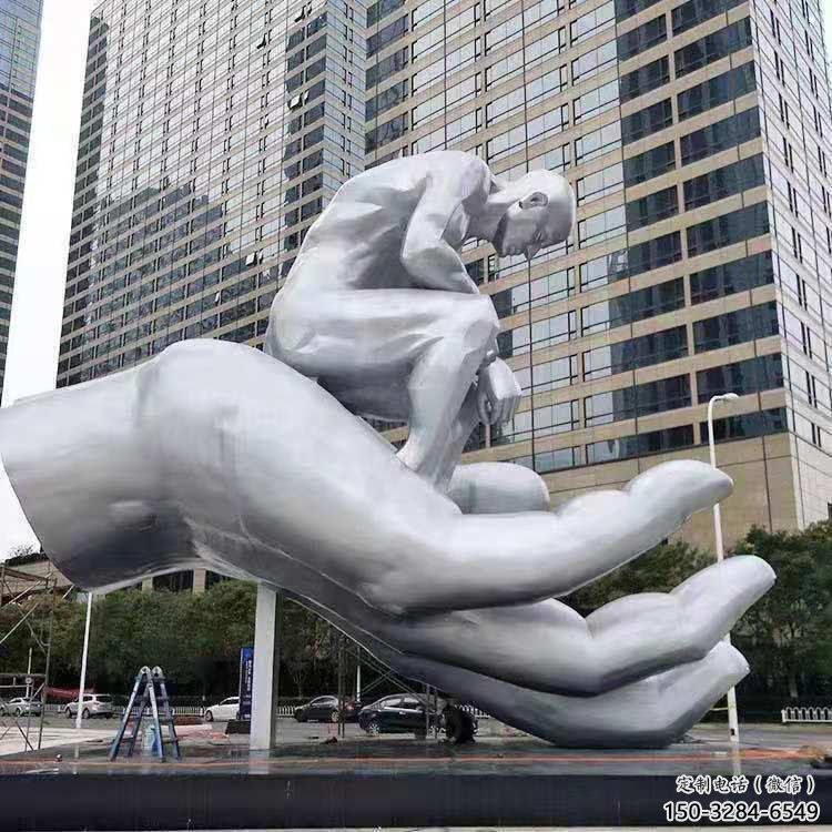 麗江沉思者雕塑，景觀雕塑，手托人物雕塑廠家提供